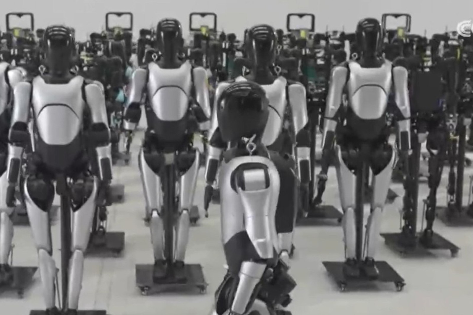 央视报道！揭秘公海jcjc710机器人量产超级工厂